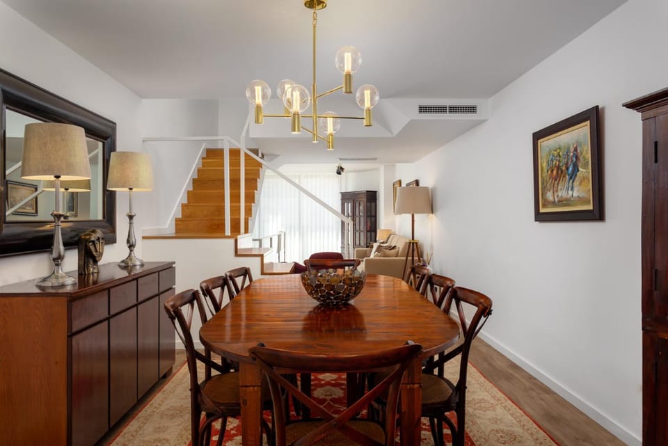 Dining area, Breakfast