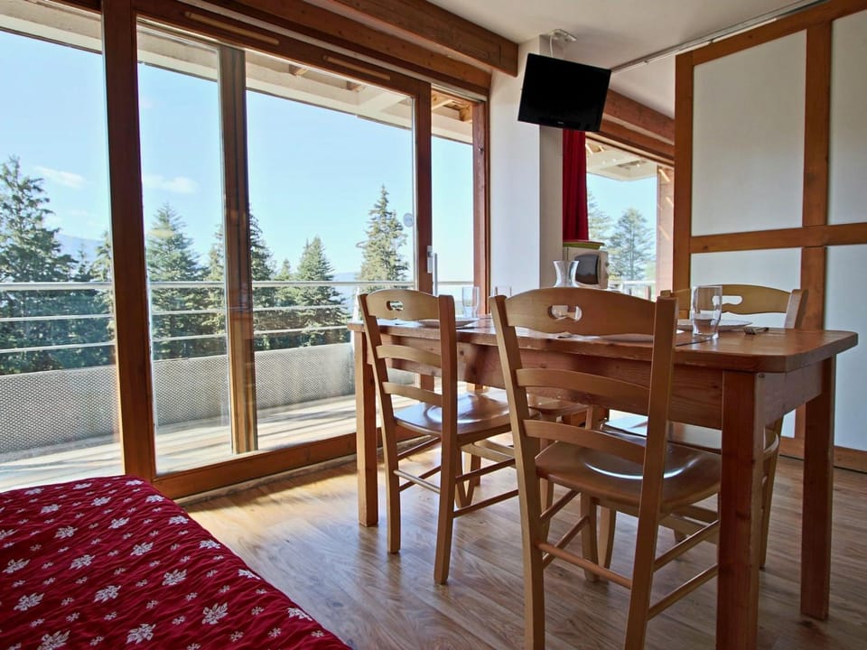 Appartement ensoleillé à Chamrousse, proche supérette - FR-1-549-1 Apartment in Provence-Alpes-Côte d'Azur
