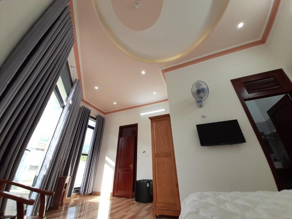 Khách sạn Nguyên Long Hotel in Lâm Đồng