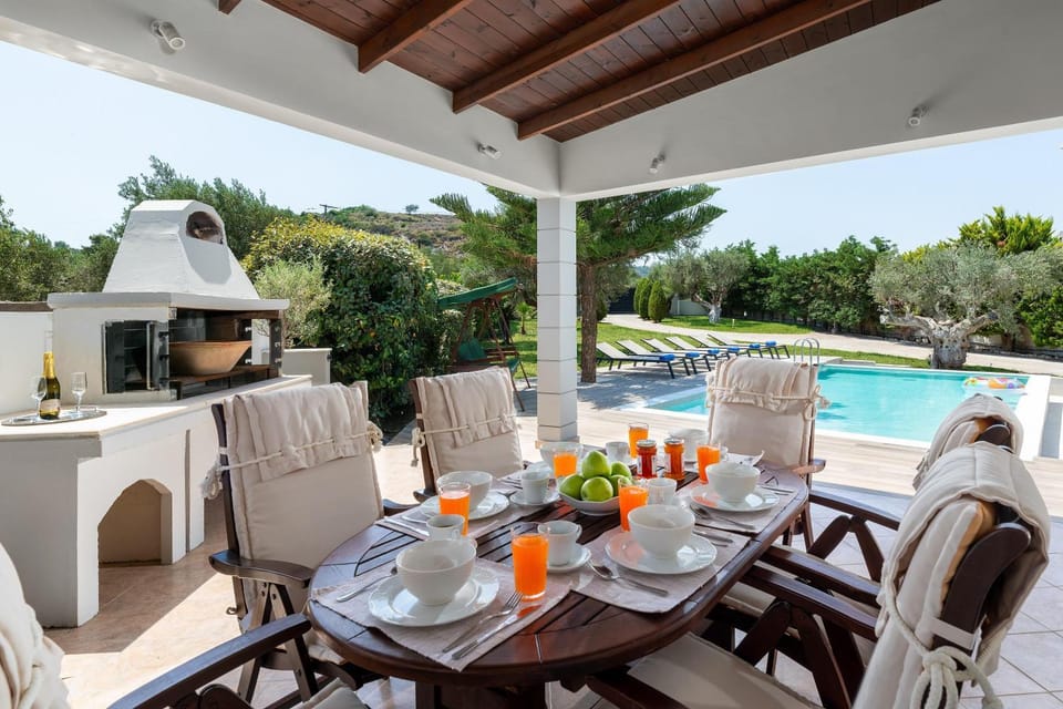 View (from property/room), Balcony/Terrace, Garden view, Pool view