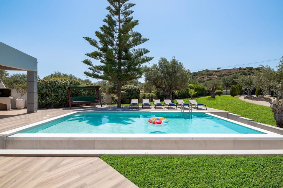 Day, Garden, Garden view, Pool view, Swimming pool, sunbed