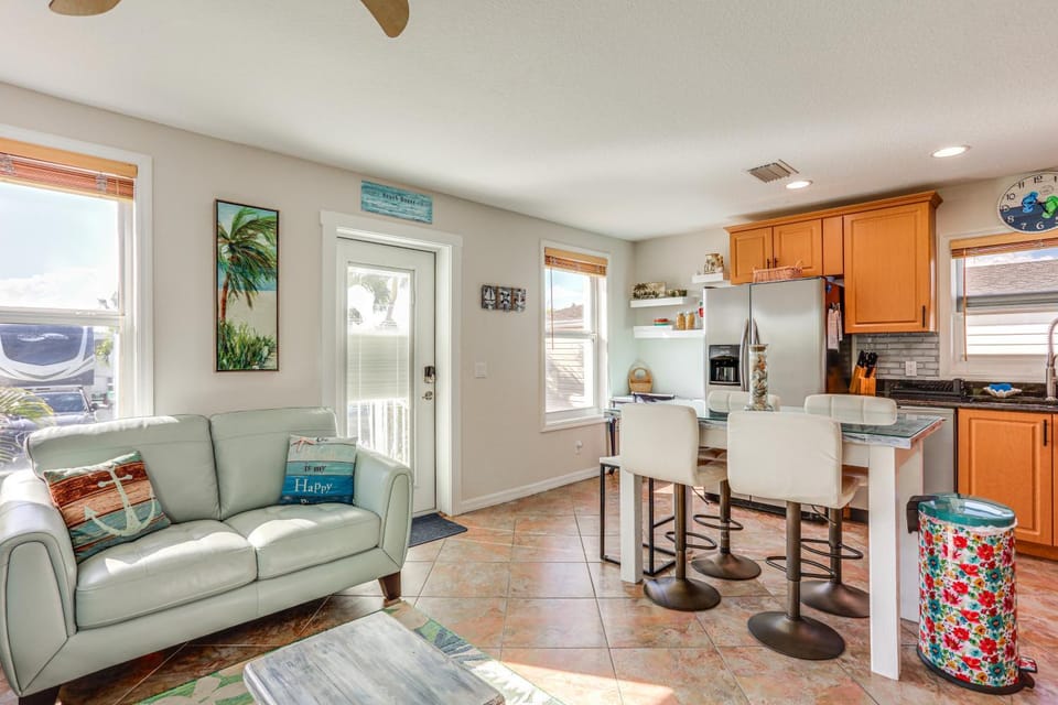 South Hutchinson Island Cottage w/ Beach Access! House in Hutchinson Island