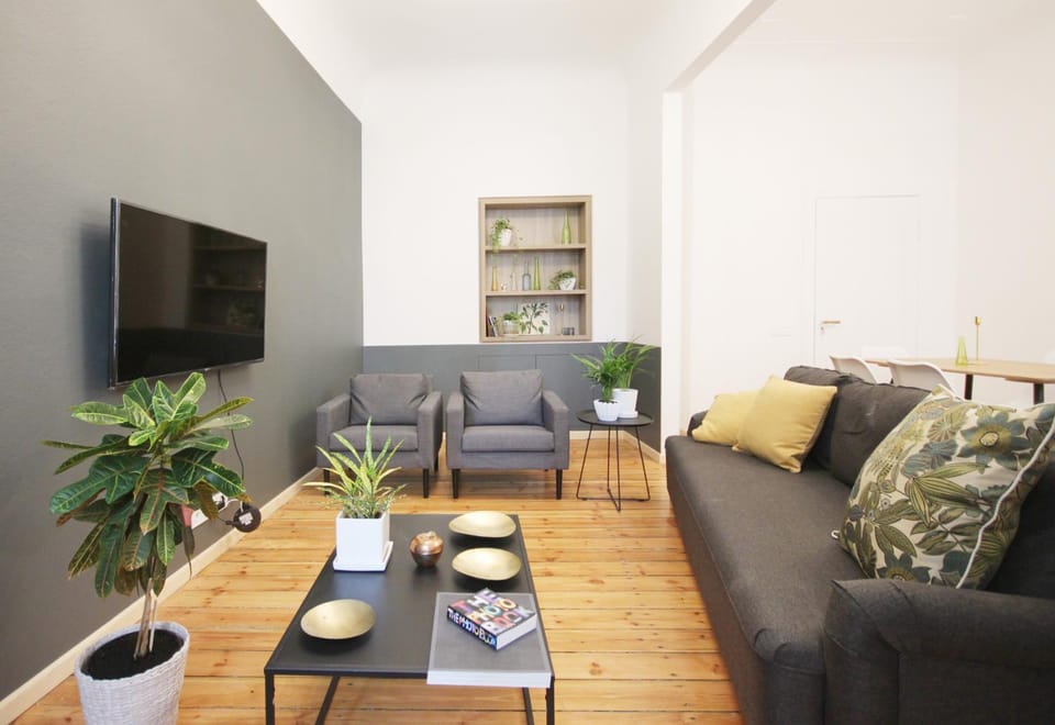 Communal lounge/ TV room, Living room