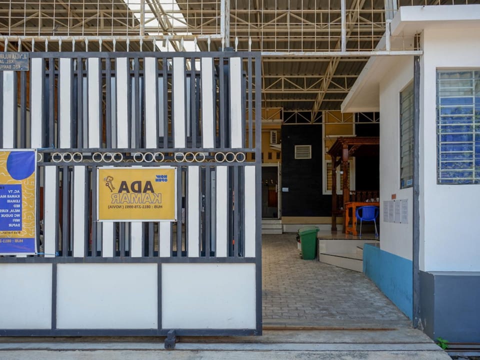 Property building, Facade/entrance