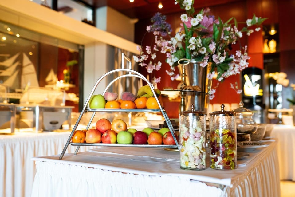 Breakfast, Continental breakfast, Buffet breakfast