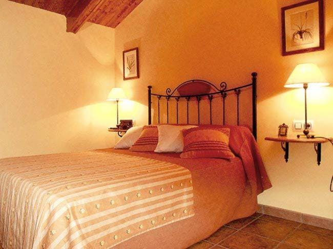 Apartamentos Turismo Rural Casa Santorroman Country House in Catalonia