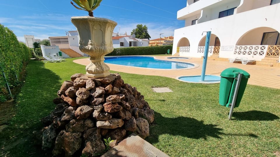 Property building, Garden, Swimming pool