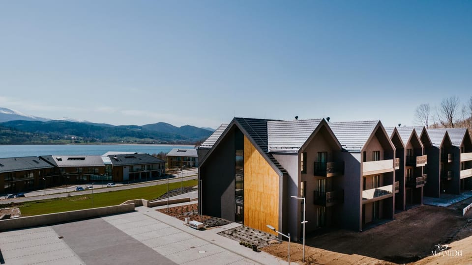 Property building, Day, Lake view, Mountain view