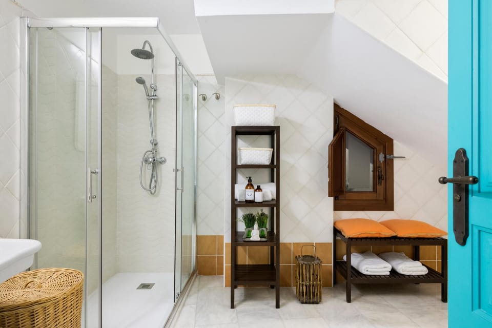 Shower, Bathroom, towels