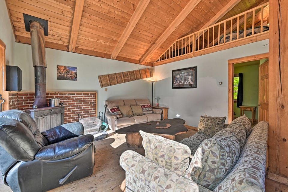 Remote Cabin w/ Fire Pit: 3 Miles to Stowe Mtn! Cabin in Morristown