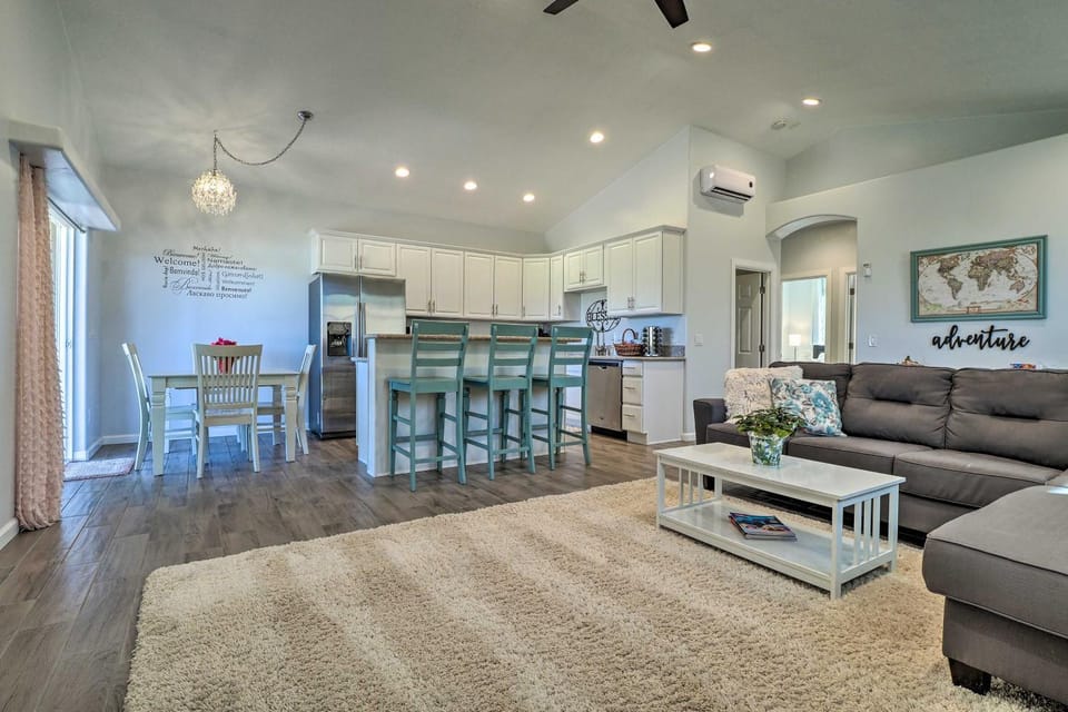 Hurricane Getaway w/ Yard - 25 Mi to Zion! Apartment in Hurricane
