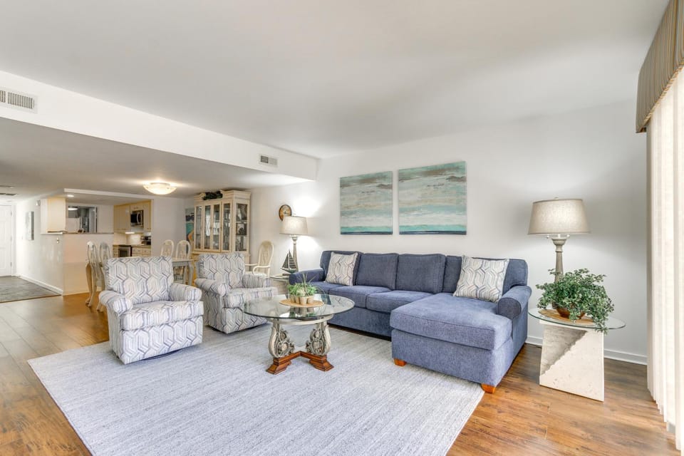 Golf Course Views & Beach Access: Shipyard Villa Villa in Hilton Head Island