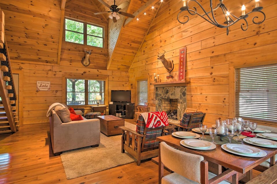 Peaceful Tignall Cabin on Strom Thurmond Lake! Cabin in Clarks Hill Lake