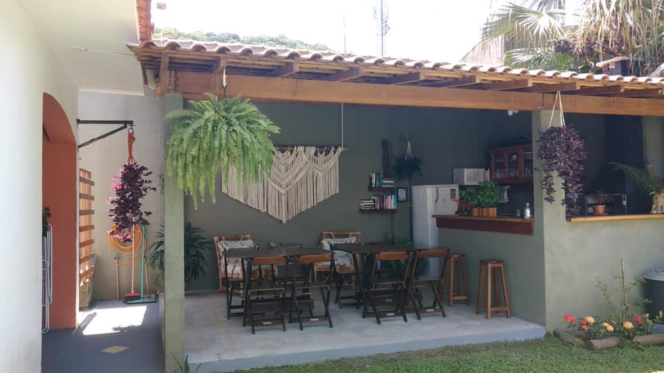 Kitchen or kitchenette, Dining area, Garden view