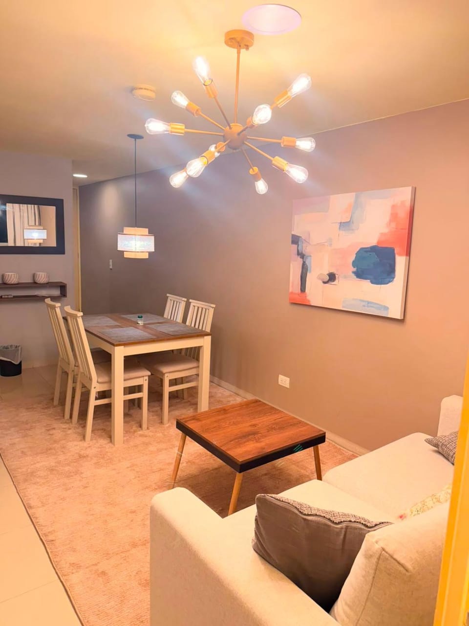 Seating area, Dining area