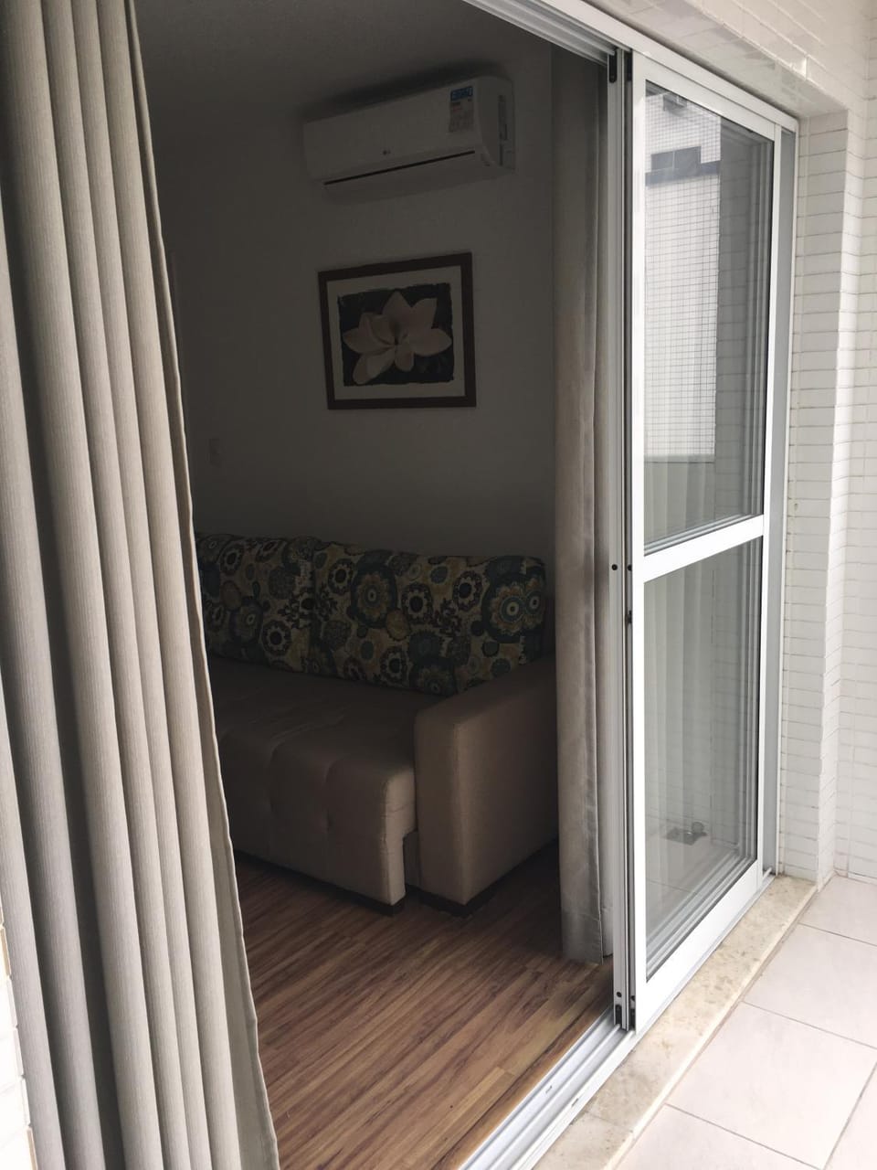 LINDO APARTAMENTO NA QUADRA DA PRAIA EM SANTOS Apartment in Santos