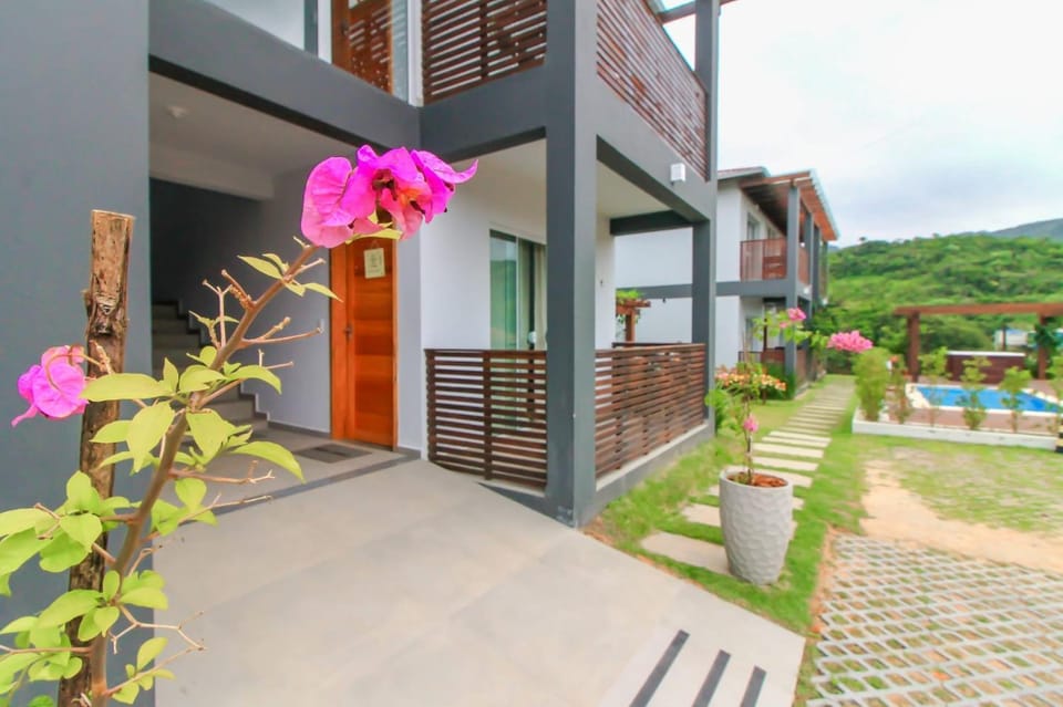 Garden view, Mountain view, Pool view