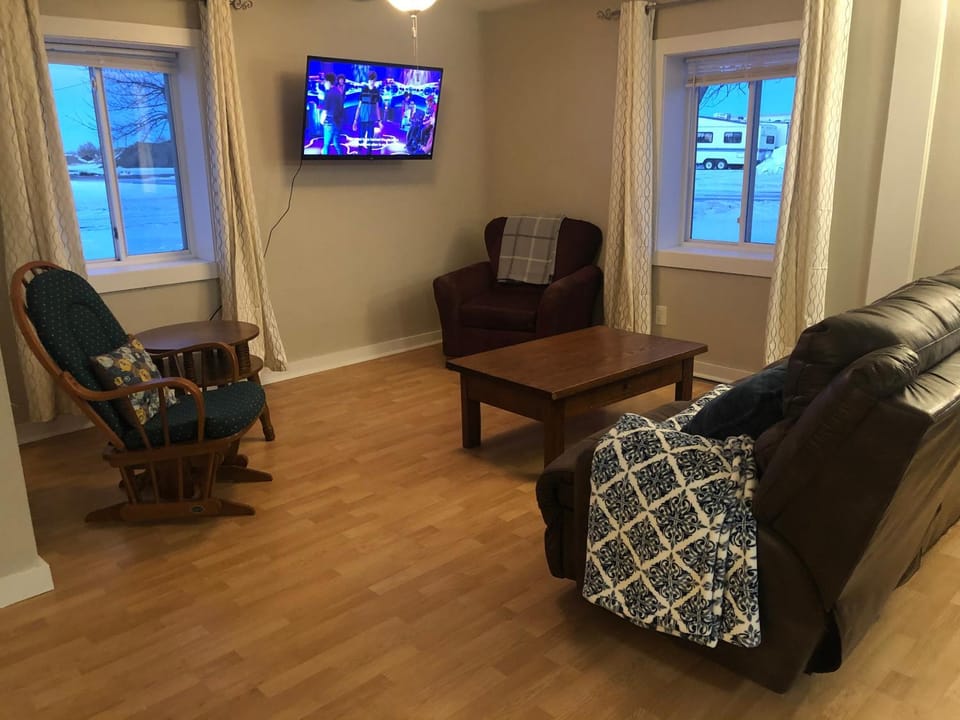 TV and multimedia, Seating area