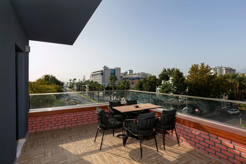 Balcony/Terrace, City view, Sea view