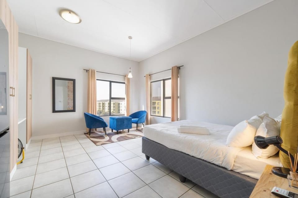 Alimama Spaces: The Manson's Green Creek Studio Apartment in Pretoria