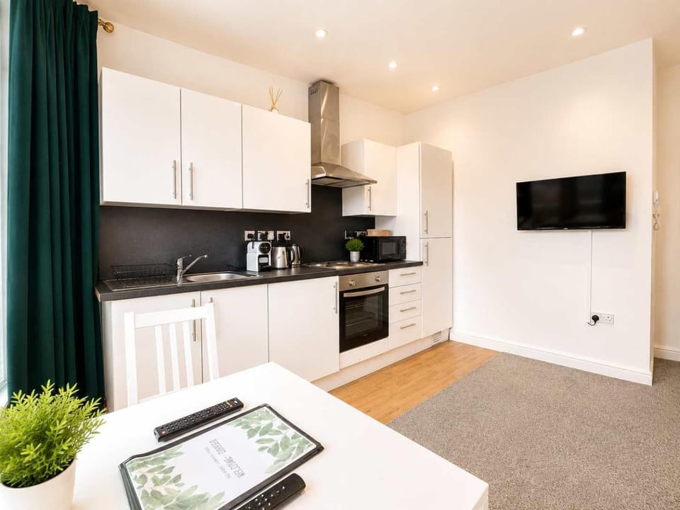 Stylish Modern Apartment For Up To 4 Nr CityCentre Apartment in Cardiff