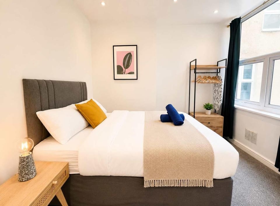 Stylish Modern Apartment For Up To 4 Nr CityCentre Apartment in Cardiff