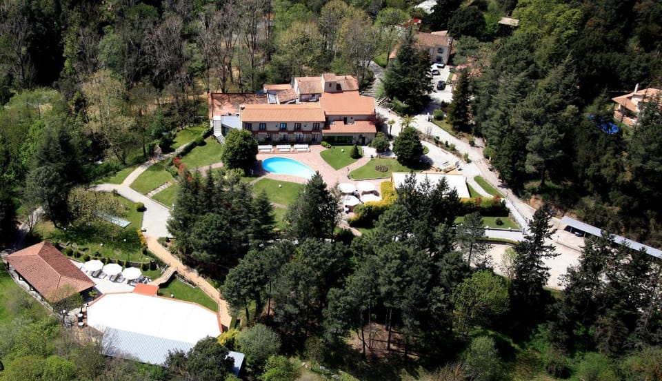 Property building, Natural landscape, Bird's eye view, Street view
