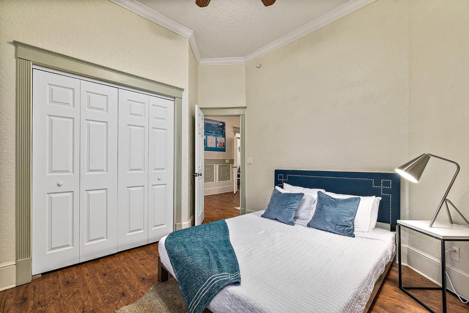 The Ray- 1st Floor Charming Condo- Walk to Downtown House in Saint Augustine