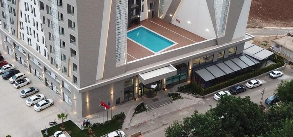 Property building, Bird's eye view, Pool view, Swimming pool
