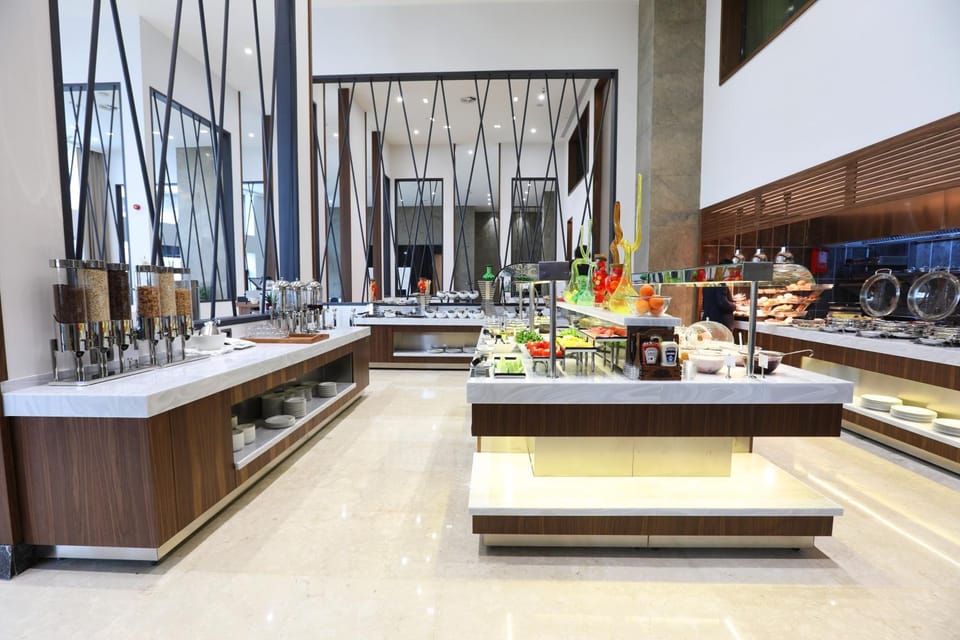 Restaurant/places to eat, Food and drinks, Breakfast