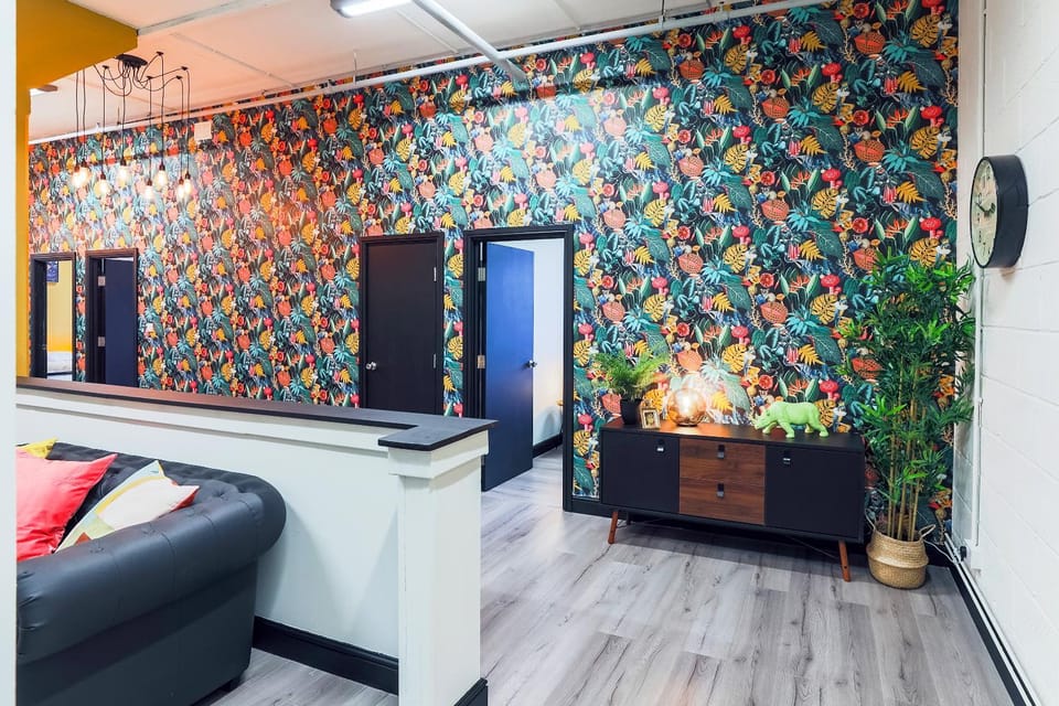 Communal lounge/ TV room, TV and multimedia, Kitchen or kitchenette, Living room, Seating area, Evening entertainment, Area and facilities, oven