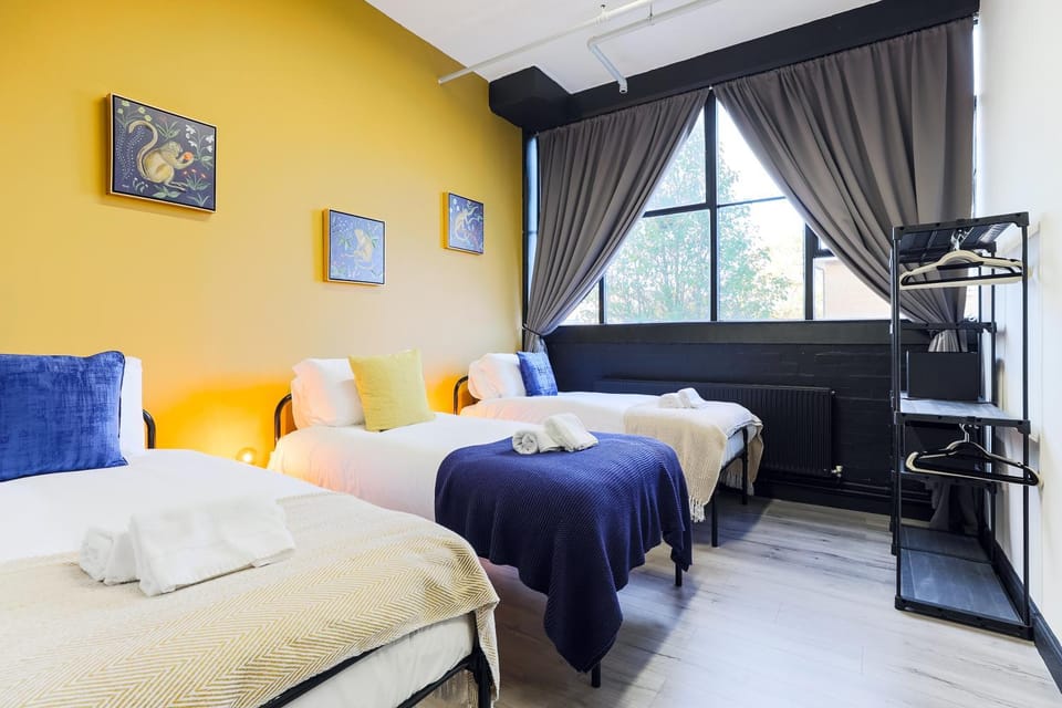 Bed, Decorative detail, Bedroom