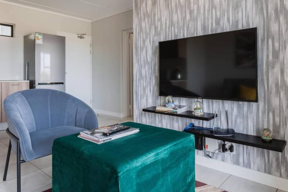 Alimama Spaces: The Manson's Green Creek Apartment in Pretoria