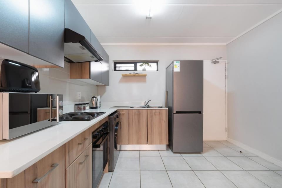 Alimama Spaces: The Manson's Green Creek Apartment in Pretoria