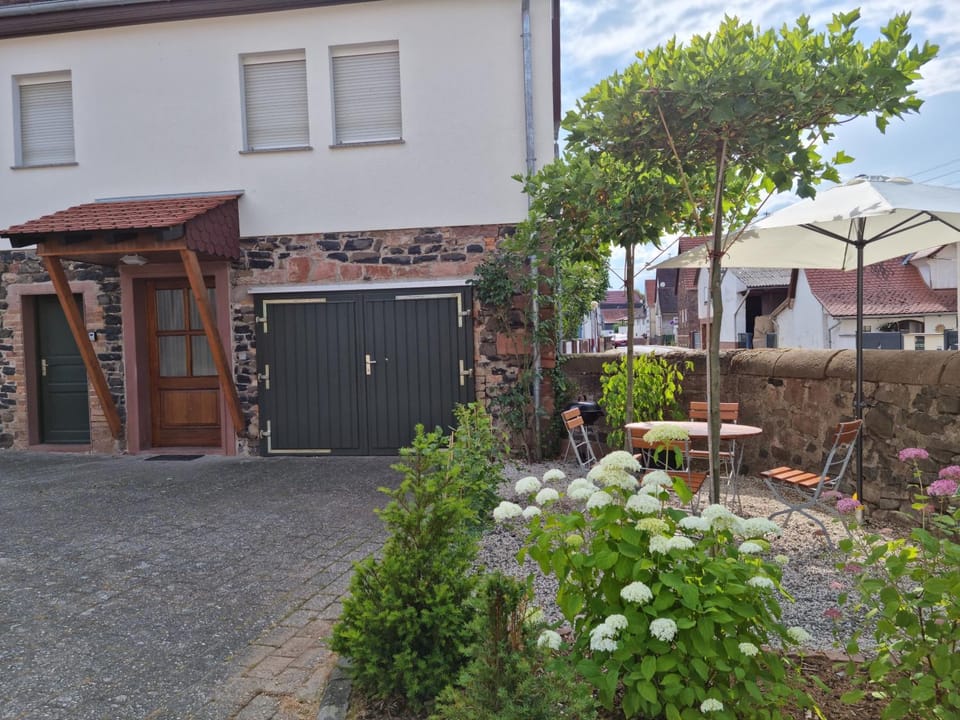 Patio, BBQ facilities, Garden
