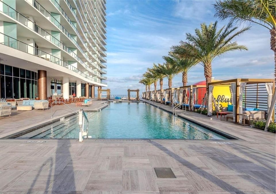 Lyfe Resort on Miami Hollywood BeachFront by MRA Apartment hotel in Hollywood Beach
