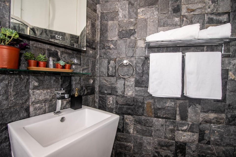 Bathroom, towels