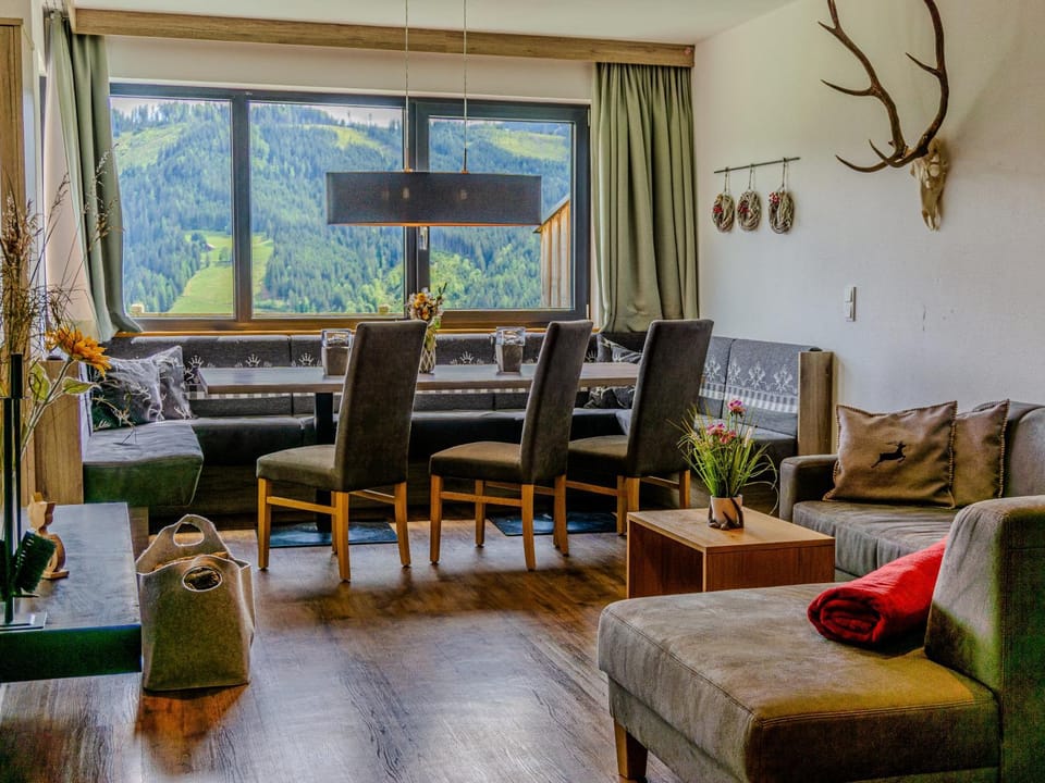 Gut Stein Panoramalodge Apartment in Salzburgerland