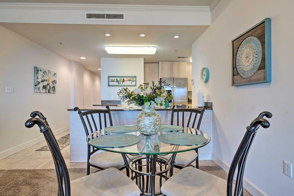 Sunny Beachfront Biloxi Condo w/ Resort Amenities! House in Biloxi