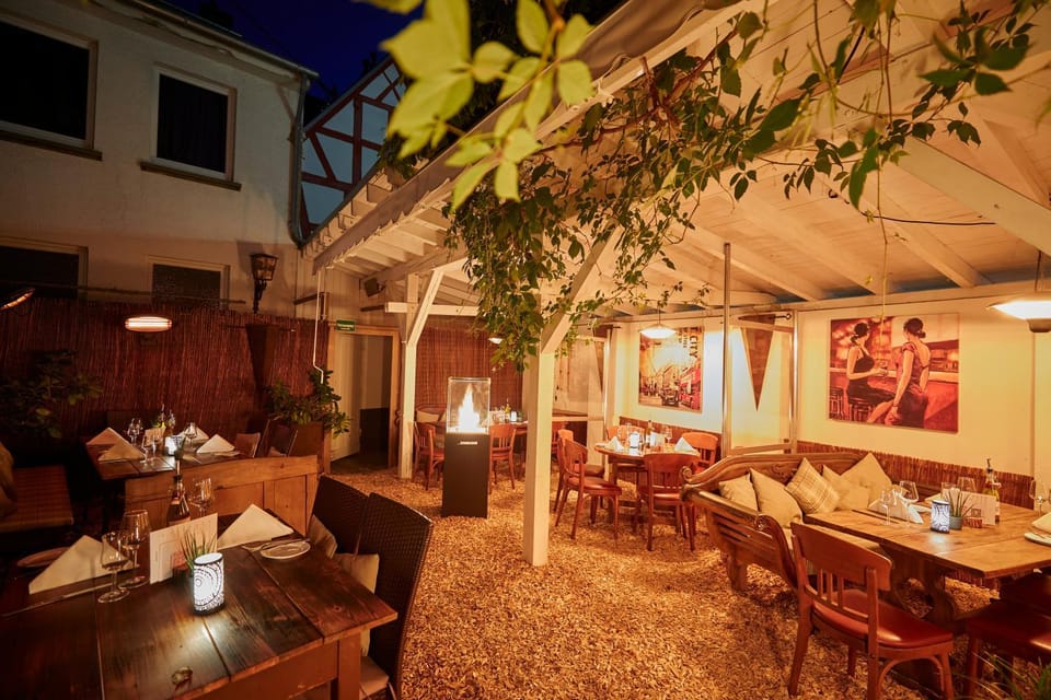 Restaurant/places to eat, Garden