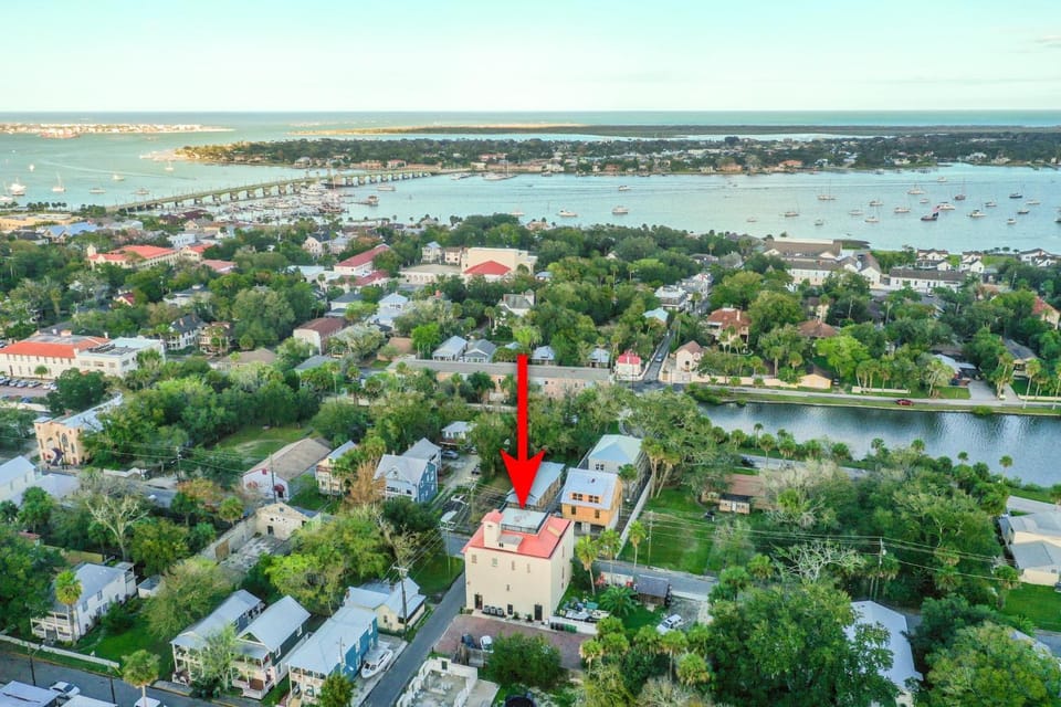 The Ray - Penthouse Suite - 360° Rooftop View House in Saint Augustine