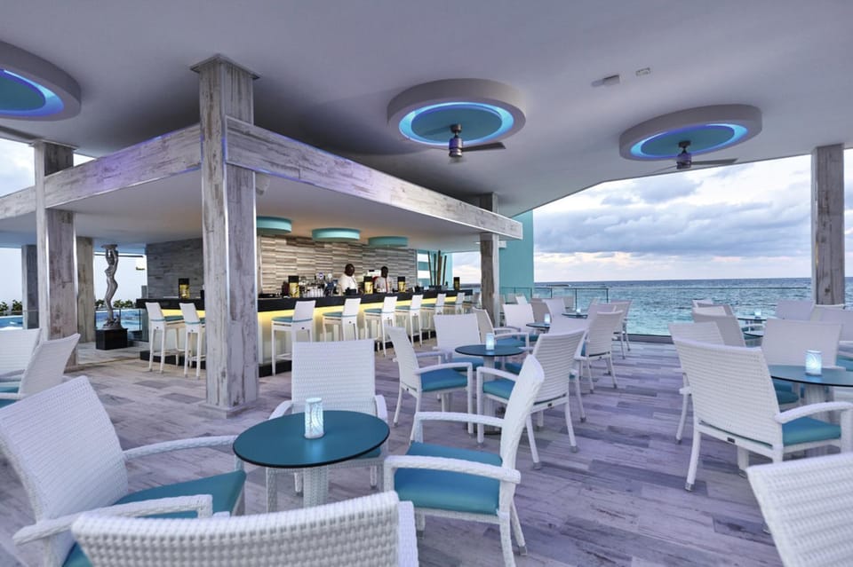 Lounge or bar