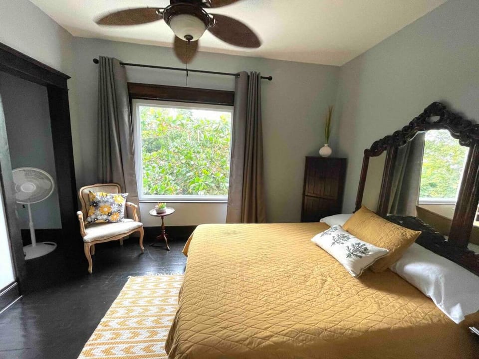 Heavenly Suite in Little Havana Free Parking Vacation rental in Coral Gables