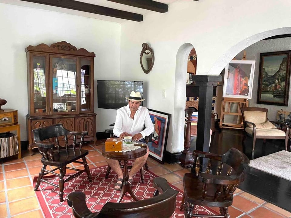 Private room in the Heart of Little Havana Vacation rental in Coral Gables