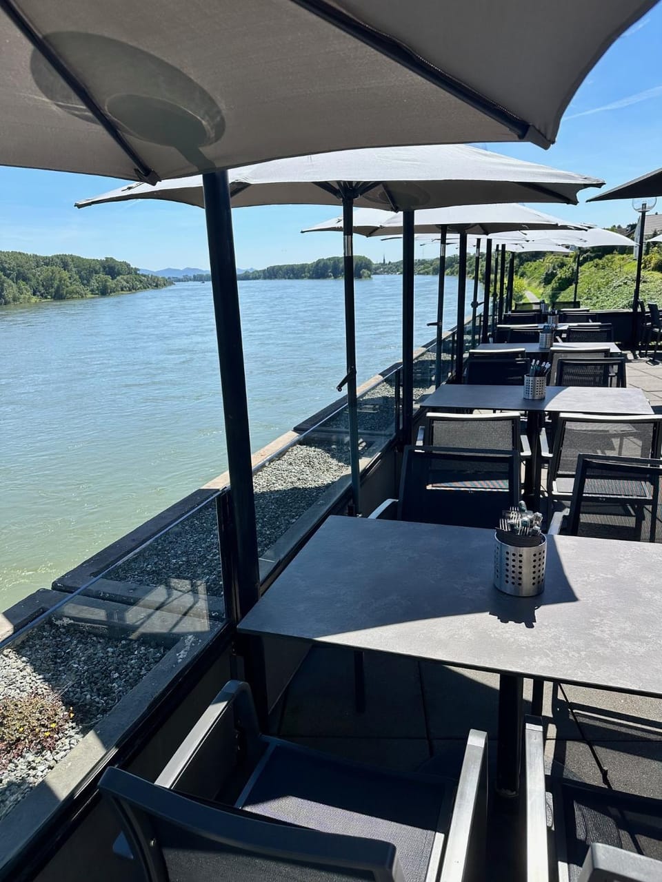 Restaurant/places to eat, View (from property/room)