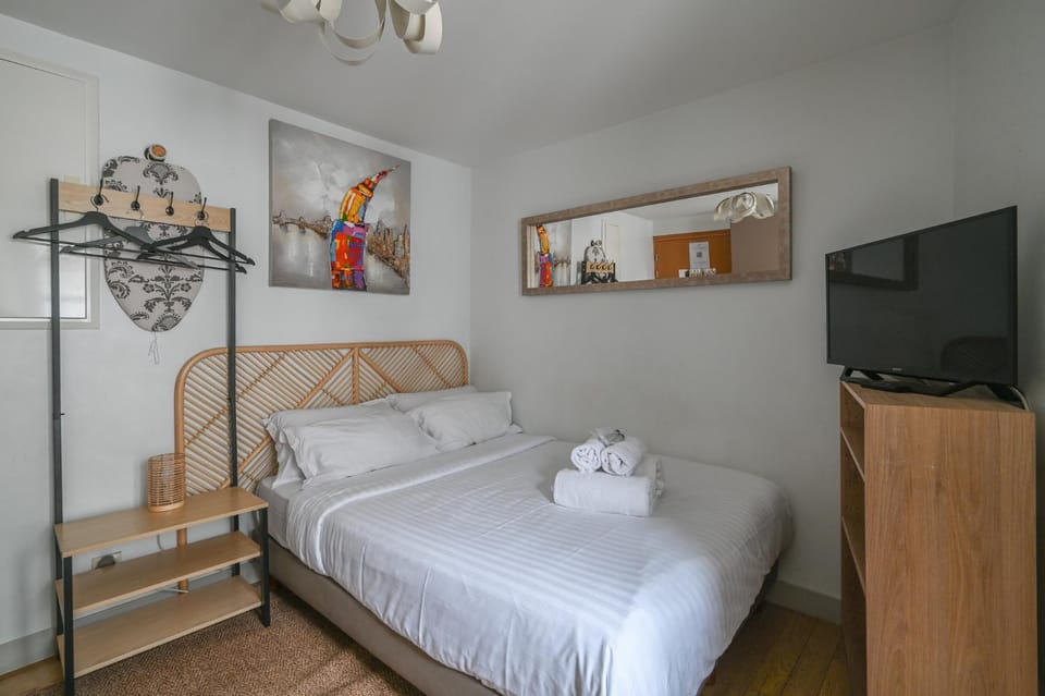 French typical apartment (opéra 5D) Apartment in Paris