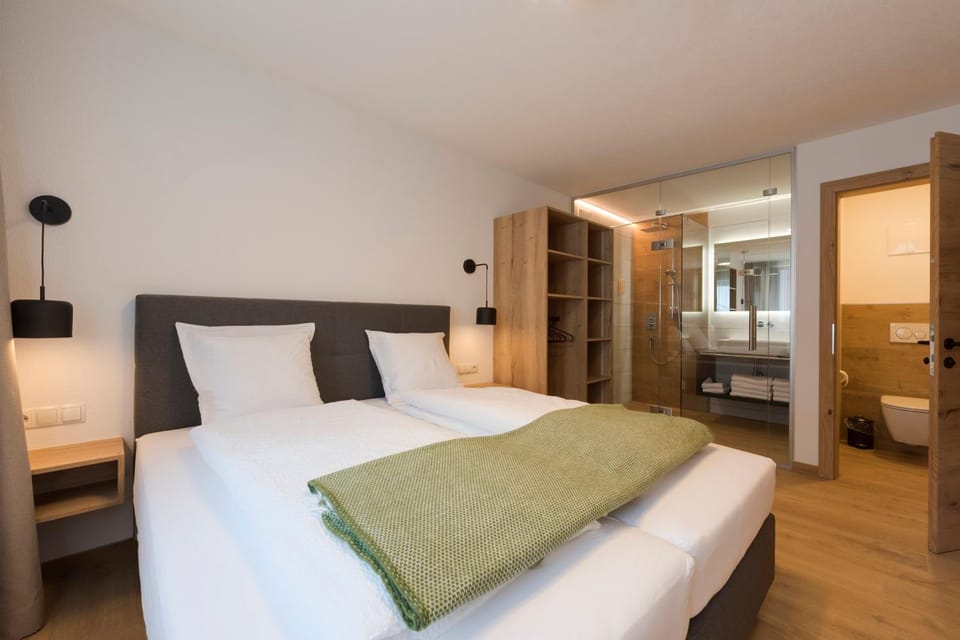 Toilet, Bathroom, Photo of the whole room, Bedroom