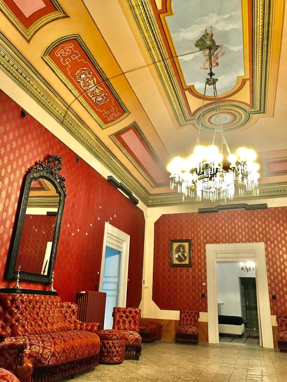 Palazzo Introna Bed and Breakfast in Mola di Bari