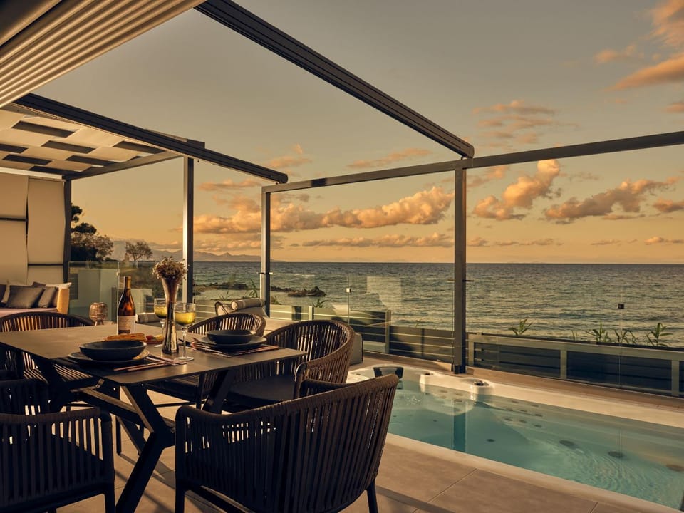 Balcony/Terrace, Swimming pool