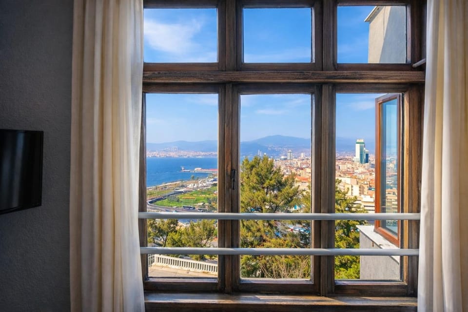 Day, Natural landscape, View (from property/room), City view, Sea view